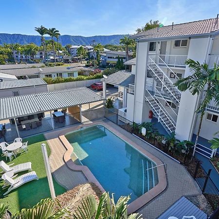 Cocos Holiday Apartments Trinity Beach Extérieur photo